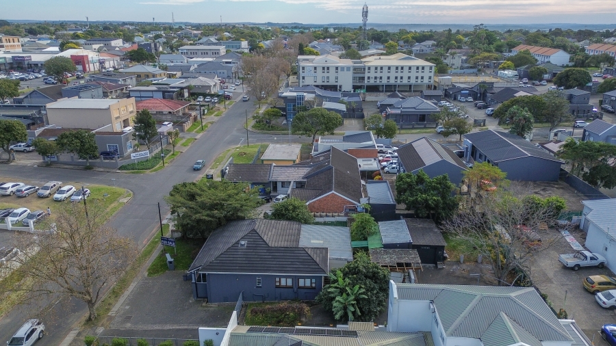 Commercial Property for Sale in Vincent Eastern Cape
